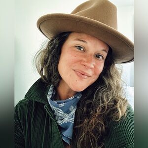 Meet your Posher, Amanda